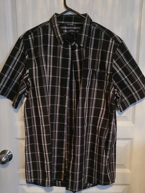 Mens George Black and White Plaid Short Sleeve Button-Down Shirt